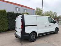 Gebraucht Renault Trafic Komfort 95 PS (69 kW) 2017 Weiß Van / Kleinbus