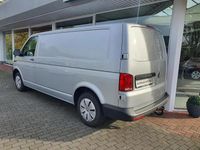 Gebraucht VW T6.1 150 PS (110 kW) 2023 Silber Van