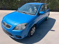 Usata Kia Rio 97 CV (71 kW) 2009 Blu Berlina
