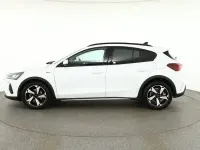 Second-hand Ford Focus Active 125 CP (91 kW) 2023 Alb Berlinǎ