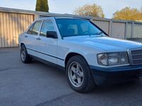 Gebraucht Mercedes 190 118 PS (86 kW) 1987 Weiß Limousine