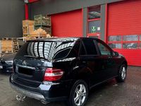 Gebraucht Mercedes ML280 190 PS (139 kW) 2006 Schwarz SUV