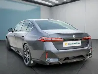 Gebraucht BMW 540 303 PS (222 kW) 2025 Grau Limousine