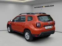 Używany Dacia Duster Comfort 101 KM (74 kW) 2022 Pomarańczowy SUV