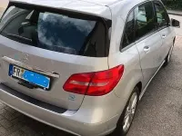 Gebraucht Mercedes B180 122 PS (89 kW) 2013 Grau Van / Kleinbus