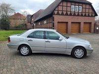 Gebraucht Mercedes C200 Elegance 136 PS (100 kW) 1997 Silber Limousine