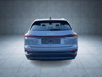 Gebraucht Audi Q4 e-tron Basis 125 kW (170 PS) 2022 Kieselgrau SUV