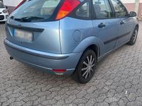 Gebraucht Ford Focus 116 PS (85 kW) 2004 Blau Kleinwagen