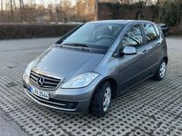 Gebraucht Mercedes A160 95 PS (69 kW) 2011 Grau Van / Kleinbus