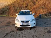 Second-hand Lexus CT200h 136 CP (100 kW) 2011 Alb Hatchback