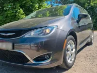 Usado Chrysler Pacifica Touring 287 CV (211 kW) 2019 Gris Familiar