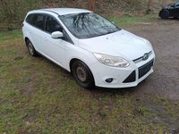 Gebraucht Ford Focus Trend 140 PS (102 kW) 2011 Weiß Kombi