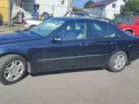 Gebraucht Mercedes E320 224 PS (164 kW) 2007 Tansanitblau  metalliclack Limousine