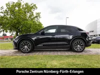 Gebraucht Porsche Macan 264 kW (360 PS) 2025 Tiefschwarzmetallic SUV