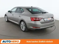Gebraucht Skoda Superb LAURIN & KLEMENT 179 PS (131 kW) 2018 Grau Limousine