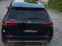 Gebraucht Mercedes B200 Progressive 150 PS (110 kW) 2019 Schwarz Kleinwagen