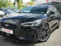 Gebraucht Ford Focus ST-Line 120 PS (88 kW) 2022 Schwarz Limousine