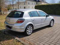 Gebraucht Opel Astra 90 PS (66 kW) 2009 Silber Kleinwagen
