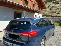 Usado Ford Focus Active 120 CV (88 kW) 2019 Azul Familiar