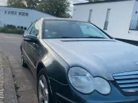 Gebraucht Mercedes C180 143 PS (105 kW) 2007 Grau Coupé