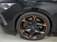 Gebraucht Cupra Leon VZ 333 PS (244 kW) 2025 Midnight black metallic (0e) Kombi