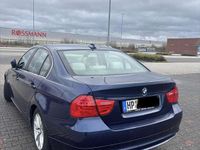Gebraucht BMW 320 Efficient Dynamics 163 PS (119 kW) 2011 Blau Limousine