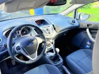 Gebraucht Ford Fiesta Titanium 82 PS (60 kW) 2010 Weiß Limousine