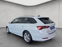Gebraucht Skoda Octavia Style 204 PS (150 kW) 2021 Moonweiss metallic Kombi