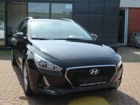 Gebraucht Hyundai i30 101 PS (74 kW) 2018 Schwarz Kombi