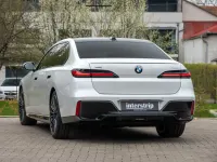 Gebraucht BMW 740 M Sport 299 PS (219 kW) 2026 Weiß Limousine