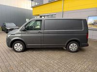 Gebraucht VW Transporter 110 PS (80 kW) 2021 Grau Van