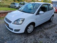 Gebraucht Ford Fiesta 60 PS (44 kW) 2008 Weiß Kleinwagen