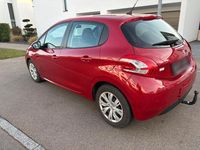 Gebraucht Peugeot 208 Active 92 PS (67 kW) 2013 Rot Kleinwagen