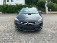 Gebraucht Opel Astra Active 140 PS (102 kW) 2013 Schwarz Kombi