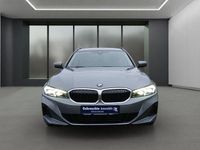 Gebraucht BMW 318 156 PS (114 kW) 2023 Grau Limousine