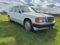 Gebraucht Mercedes E500 160 PS (117 kW) 1991 Weiß Limousine