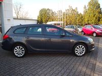 Gebraucht Opel Astra Active 120 PS (88 kW) 2013 Plat.anthr./rogrey/0j:silbergr Kombi
