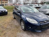 Gebraucht Ford Focus Trend 105 PS (77 kW) 2011 Blau Limousine