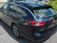 Gebraucht Opel Insignia 136 PS (100 kW) 2018 Tiefseeblau/darkmoon blue Kombi