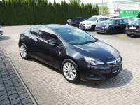 Gebraucht Opel Astra GTC 140 PS (102 kW) 2015 Schwarz Coupé