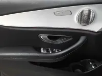 Używany Mercedes E300 211 KM (155 kW) 2021 Czarny Sedan/Limuzyna