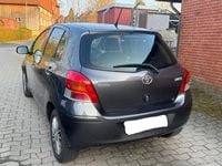 Gebraucht Toyota Yaris 101 PS (74 kW) 2009 Grau Kleinwagen