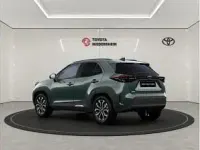 Neu Toyota Yaris Cross 92 PS (67 kW) 2026 Grün (ever rest green metallic) SUV