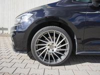 Gebraucht VW Touran R-line 150 PS (110 kW) 2018 Deep black perleffekt Van / Kleinbus