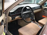 Gebraucht Mercedes E260 160 PS (117 kW) 1990 Beige Limousine