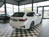 gebraucht BMW 320 d xDrive Luxury SPORTS*PANO*STDHZG*AHK*KOMFZG*19"*