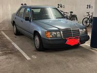 Gebraucht Mercedes E250 94 PS (69 kW) 1989 Blau Limousine