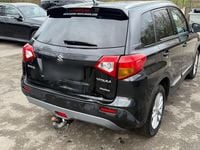 Gebraucht Suzuki Vitara Comfort+ 120 PS (88 kW) 2017 Schwarz SUV