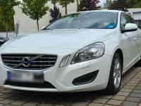 Gebraucht Volvo V60 163 PS (119 kW) 2011 Weiß Kombi