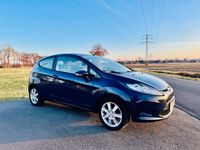 Gebraucht Ford Fiesta 60 PS (44 kW) 2011 Blau Kleinwagen